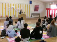 話を聞いている