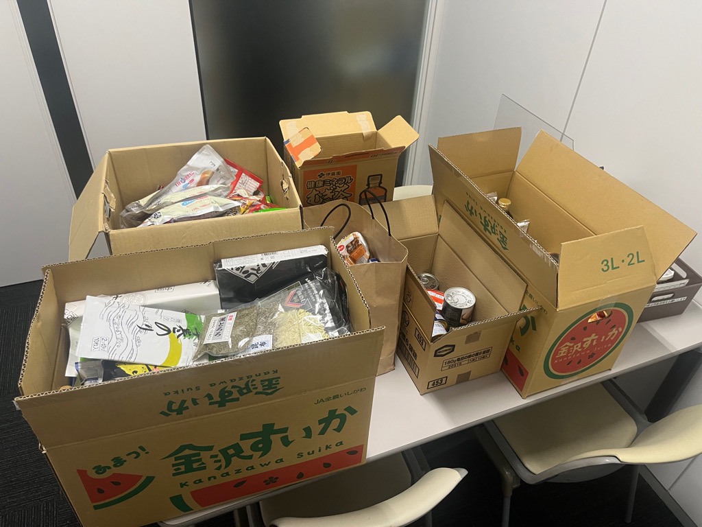 集まった食品（２日目）