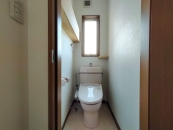 トイレは１，２階にあります